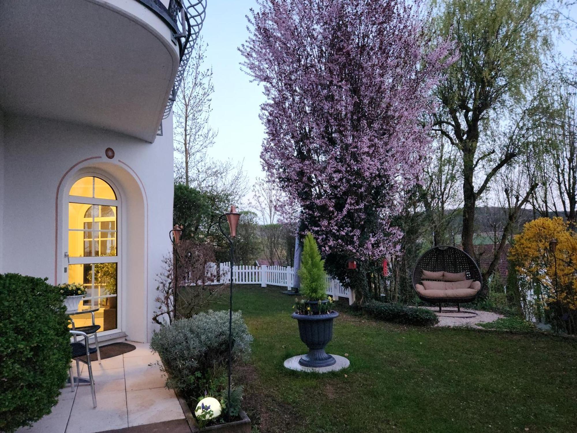 Gardenview Apartments & Suites Bei Bad Kissingen Nudlingen Exterior photo